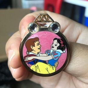 LR reveal conceal Snow White pin